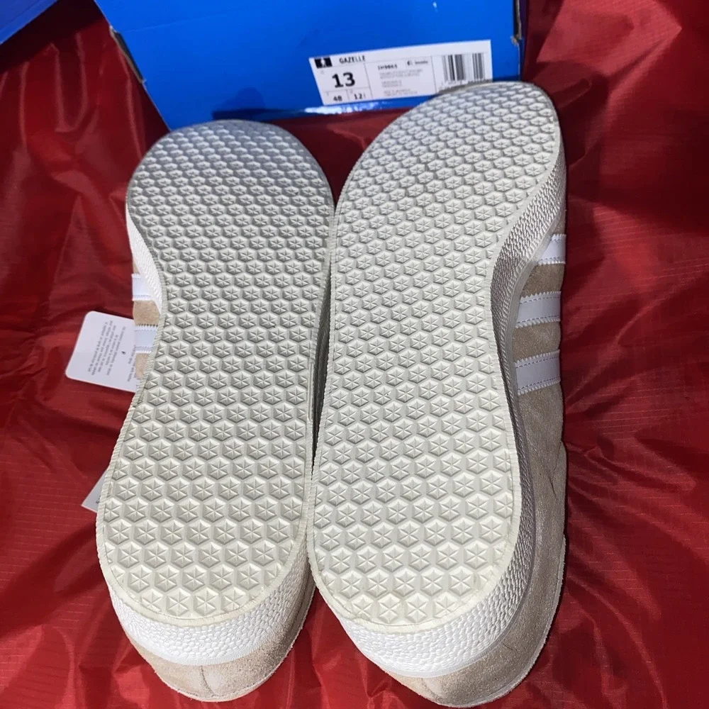 Adidas Gazelle Casual Shoes Men Size 13 Magic Beige Cloud White IH9865